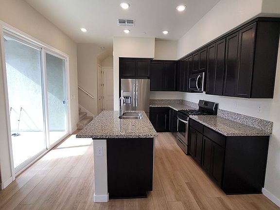 4th image of 3311 Chickadee Ct