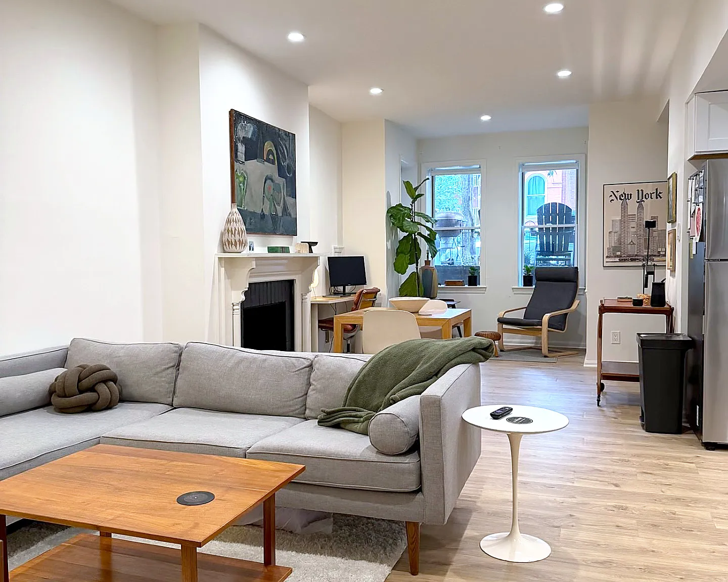 1 bed, 900 sqft, $2,250 — Photo 1