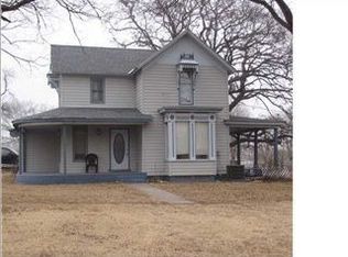 502 N Locust St, Peabody, KS 66866