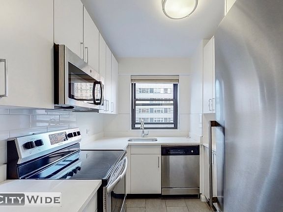 3rd image of 219 E 69th St #8RS