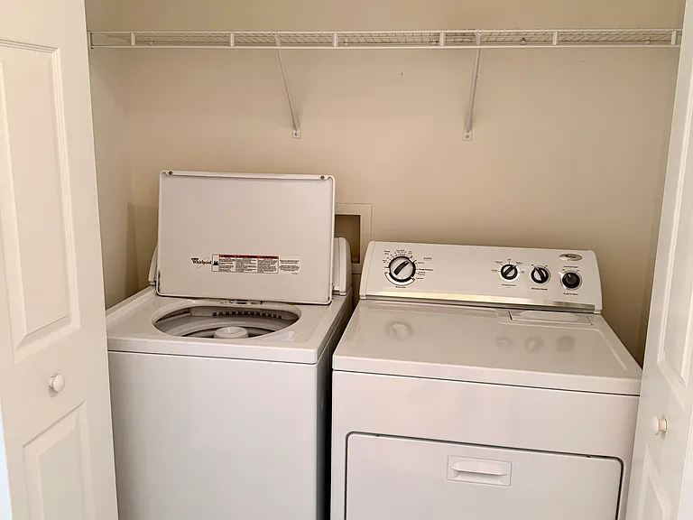 105 Acorn Ln — Photo 21