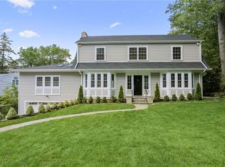 92 Wildwood Rd, New Rochelle, NY 10804