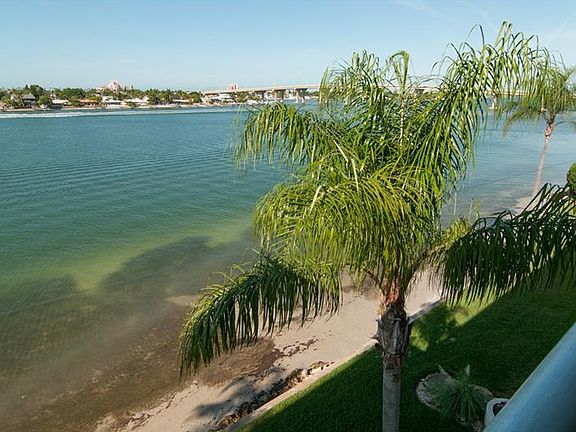 2nd image of 6083 Bahia Del Mar Cir APT 562