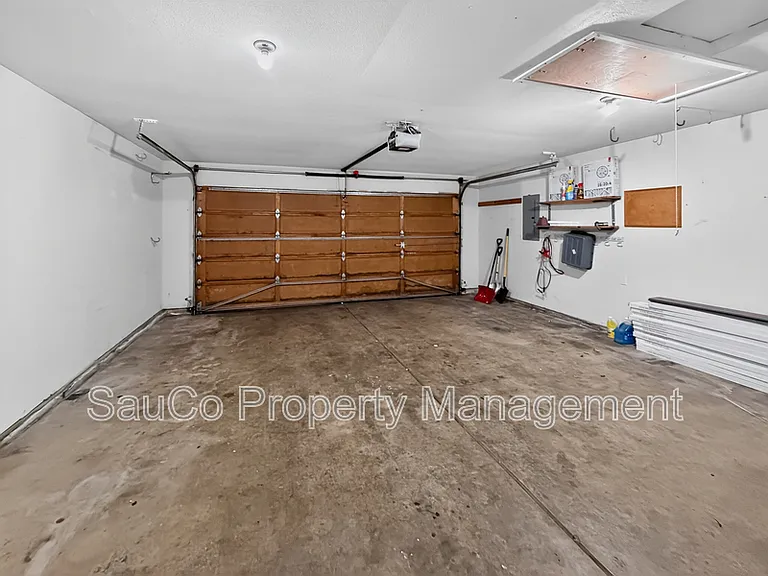 205 NW 8th Ct — Photo 17