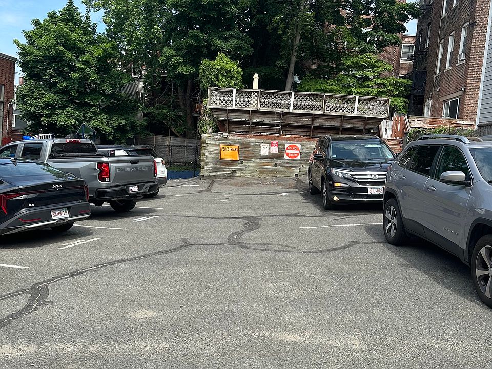 1st image of 66 Russell St APT 1