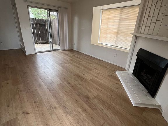 5th image of 2030 20th Ave #2040-09