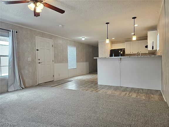 4th image of 202 W Main Rd #93