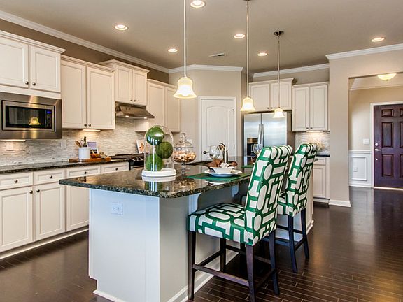 2nd image of 856 Zeller Cir
