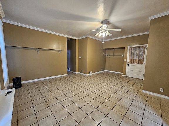 3rd image of 214 Franklin St