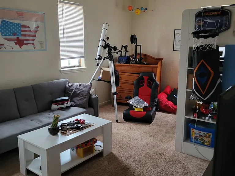 703 Skyline Dr — Photo 16