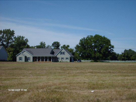 2nd image of 552 Genoa Rd