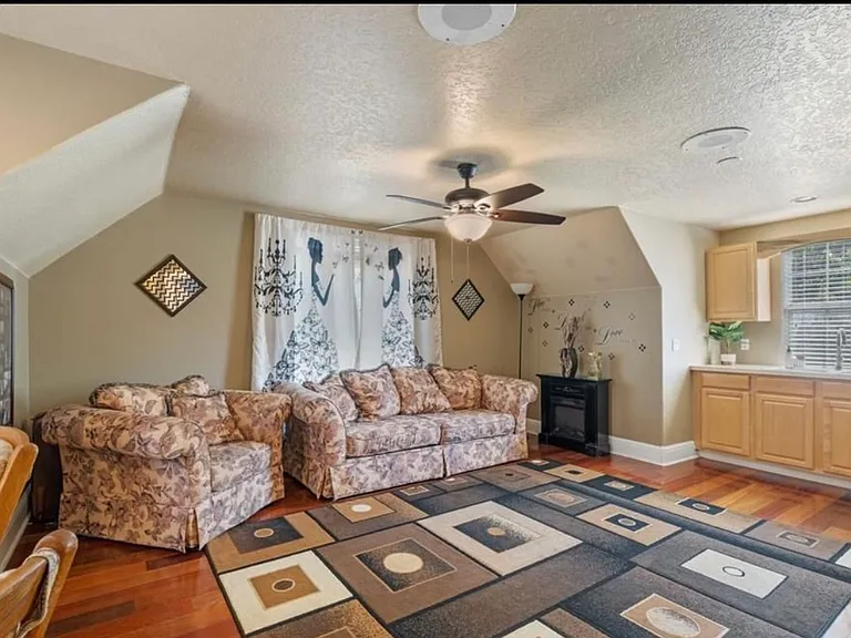 146 Mileham Dr — Photo 17