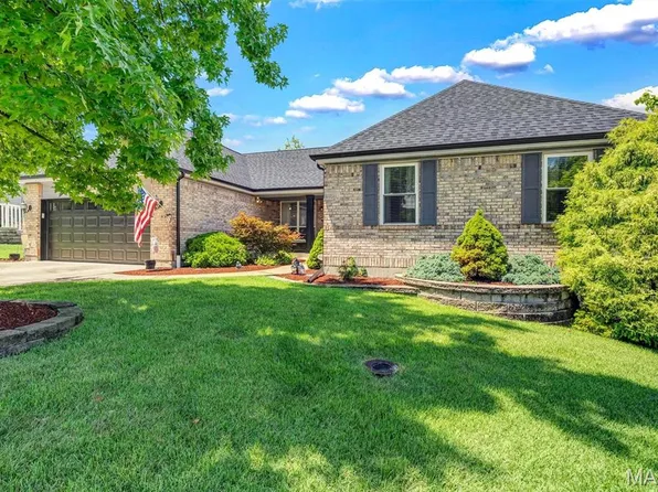 1705 Coronita Dr, Fenton, MO 63026