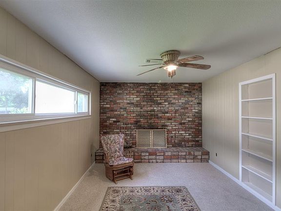 5th image of 3 Edgewood Cir