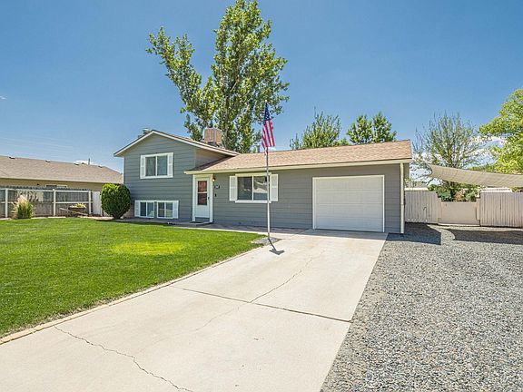 2nd image of 2997 Pinyon Ave