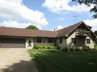 9590 Brown Rd, Morris, IL 60450