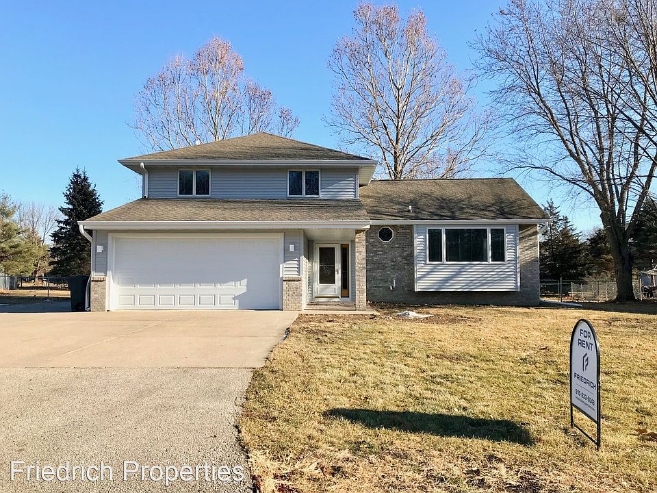 1st image of 2400 Woodview Dr