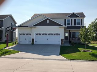 313 SE 17th Ct, Grimes, IA 50111