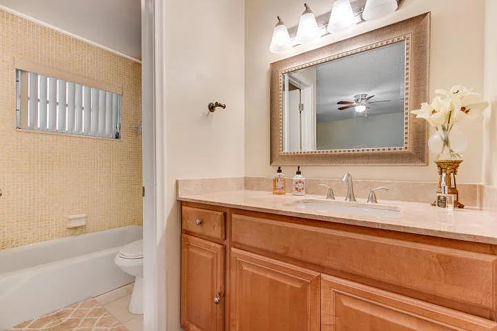 797 North Dr #C — Photo 11