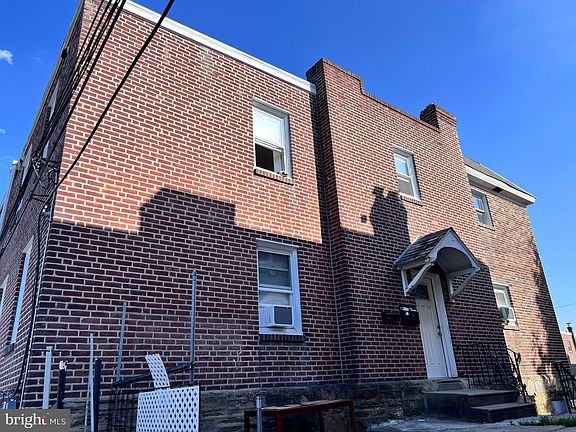 3rd image of 1117 Unruh Ave