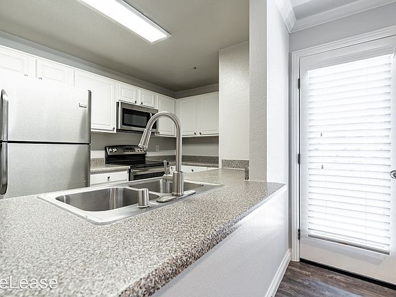 3rd image of 8889 Caminito Plaza Centro #7222