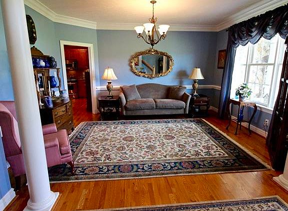 3rd image of 8028 Martin Field Dr