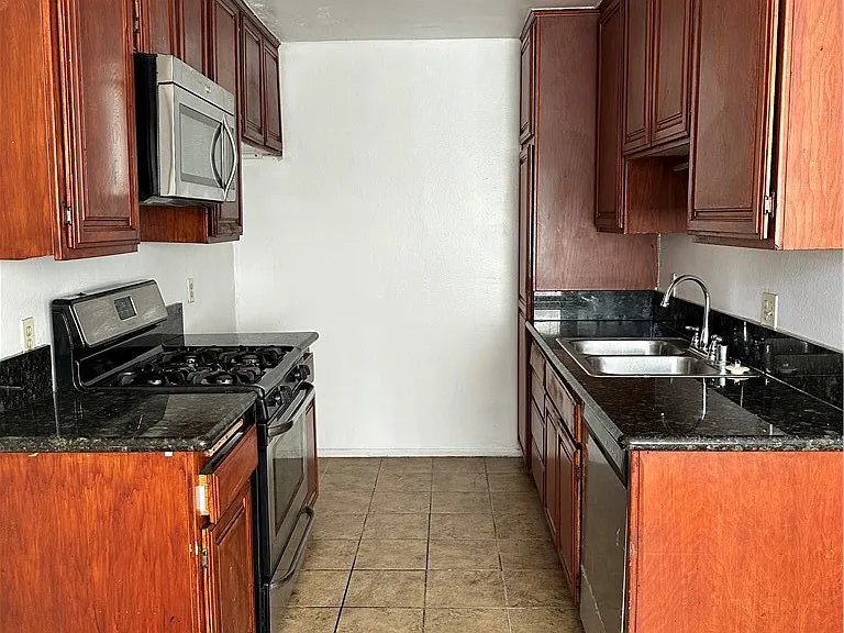 14801 Nordhoff St — Photo 2