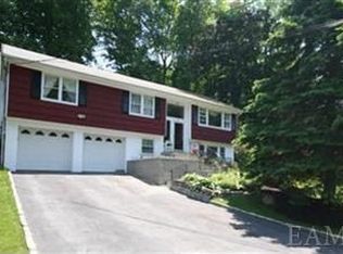 38 Audubon Dr, Ossining, NY 10562