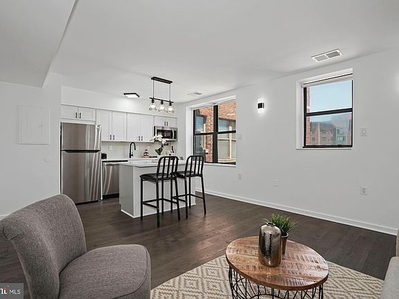 4th image of 55 M St NW APT 304