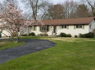 5686 Davis Rd, Muskegon, MI 49441