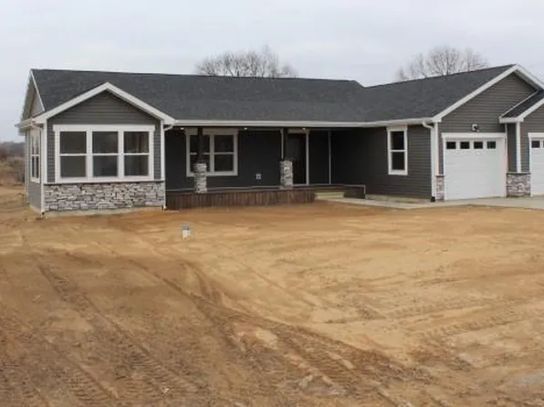 5306 E Johnson St, Knox, IN 46534