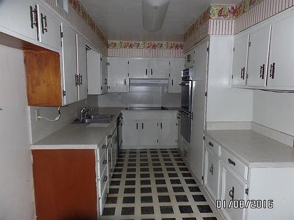3rd image of 2314 Fairfax Dr