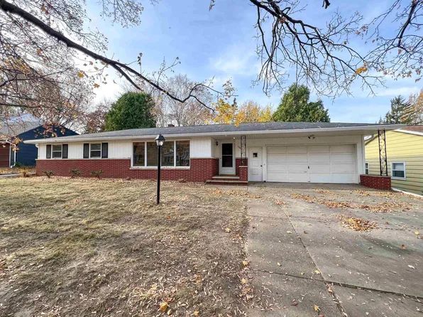 344 Bretcoe Dr, Green Bay, WI 54302