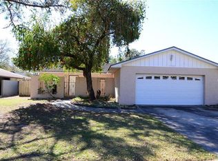 17828 Sunrise Dr, Lutz, FL 33549