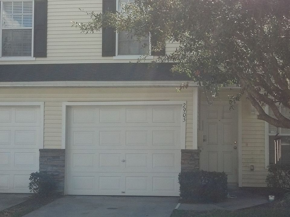 1st image of 2905 Amber Oak Dr