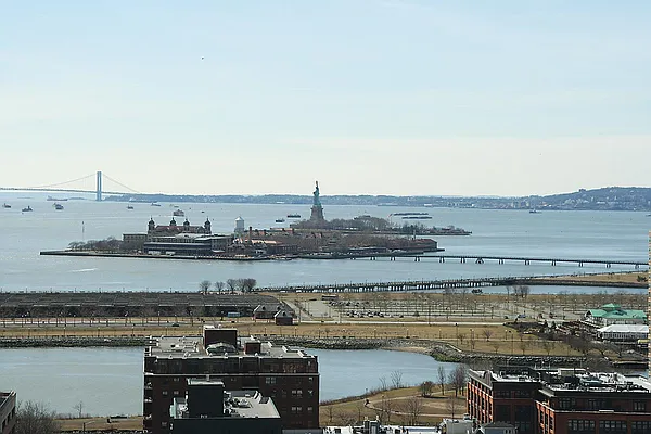 Sold by Keller Williams City Life Realty | media 3