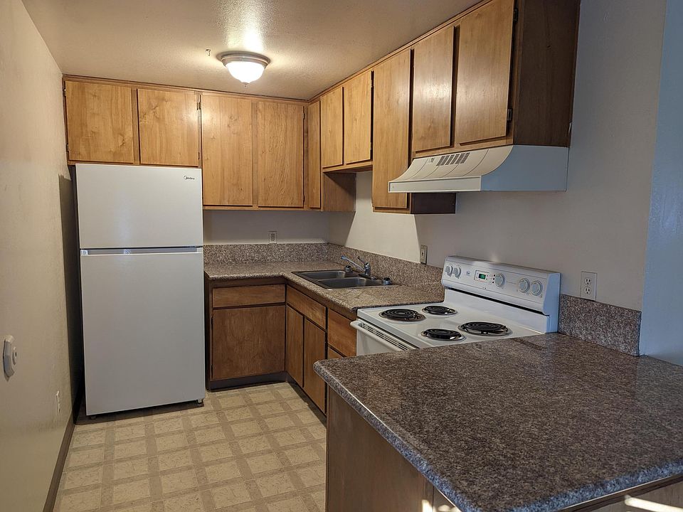 1st image of 130 N Oregon St Unit 7