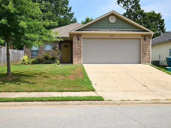 2620 Chapel Creek Dr, Benton, AR 72015