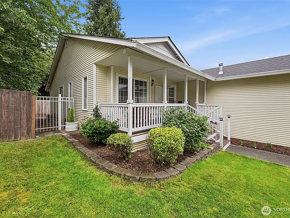 2nd image of 1410 114th Avenue SE