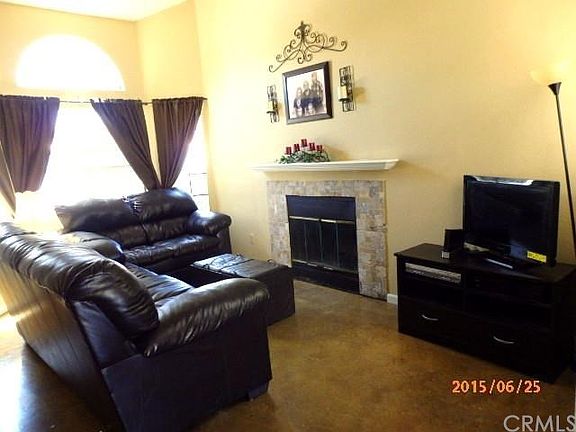 5th image of 39725 Oak Cliff Dr