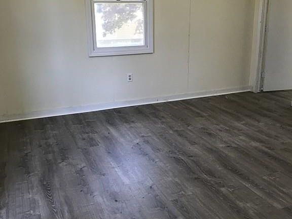 2nd image of 36 Collins Ave #0