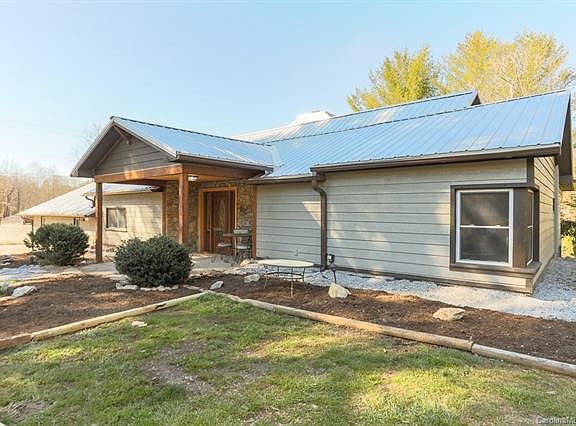 5th image of 533 Whispering Hills Dr