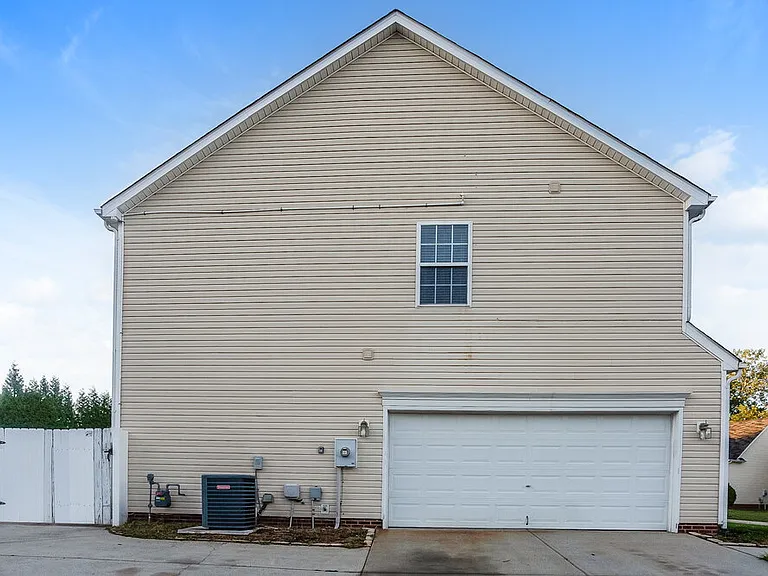 2870 Island Point Dr NW — Photo 17