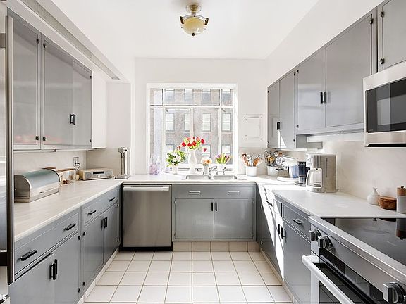 5th image of 19 E 88th St #6AH