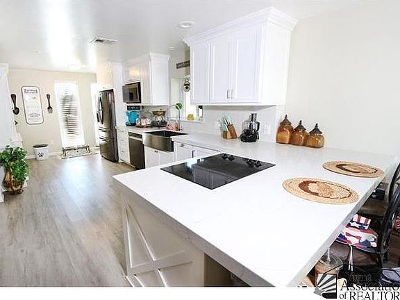 3rd image of 1428 E Torrey Pines Cir