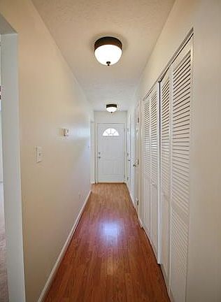 2nd image of 1657 Skiffes Creek Cir #1657
