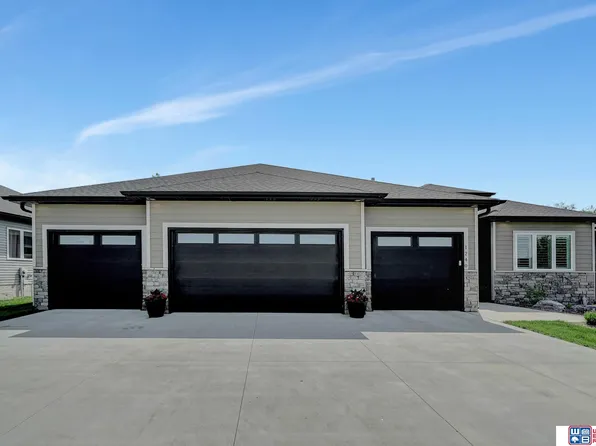 1240 N 104th St, Lincoln, NE 68527