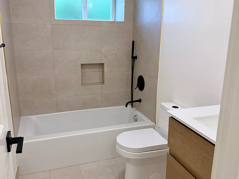46 N Hamilton St #1 — Photo 15