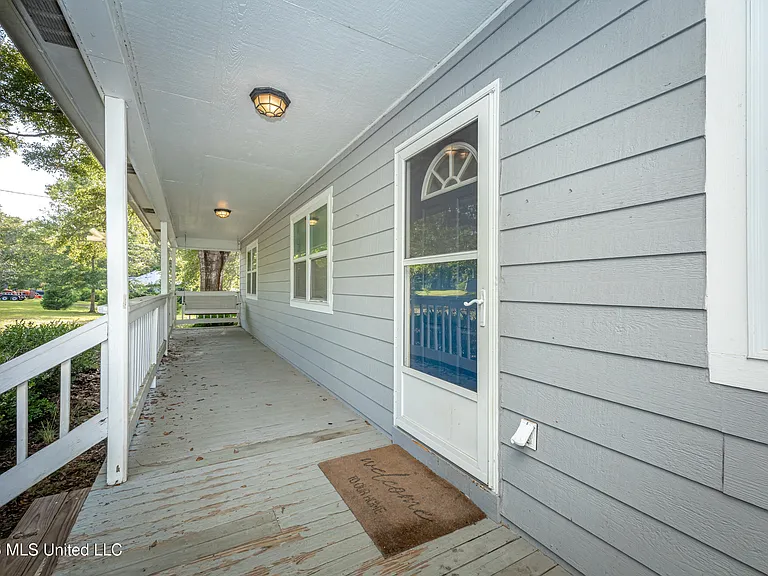 20608 Scarborough Rd — Photo 41