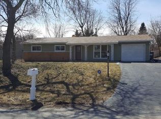 7618 Warwick Ave, Darien, IL